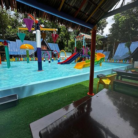Shari-La Perhentian Island Resort Kampong Pasir Panjang  Kültér fotó